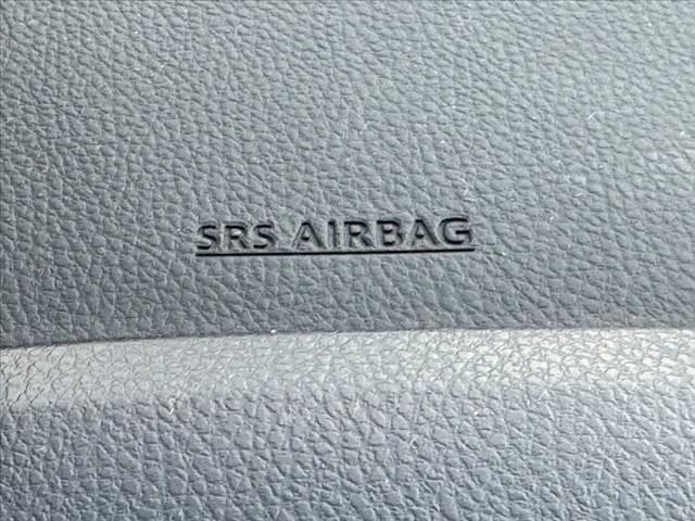 ヴォクシー Ｖ　車検整備付　禁煙車　フルセグナビ　セーフティセンスＣ　電動スライドドア　Ｐスタート　Ｂモニター　ＥＴＣ　ＬＥＤ　Ａハイビーム　先行車発進告知機能　クルコン　Ａライト　革巻きステアリング　ＢＴ　ステリモ（30枚目）