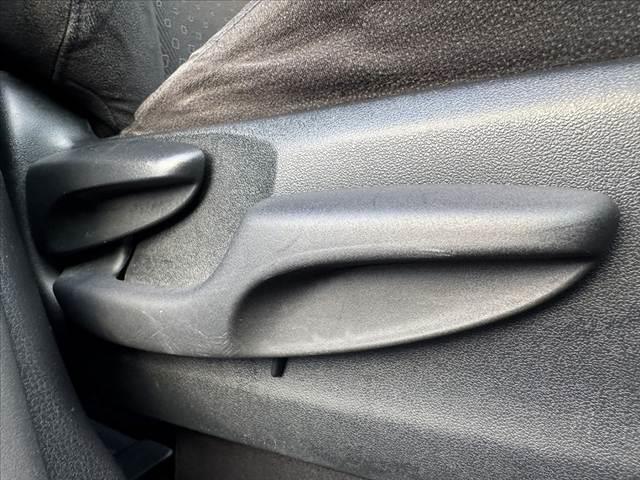 ヴォクシー Ｖ　車検整備付　禁煙車　フルセグナビ　セーフティセンスＣ　電動スライドドア　Ｐスタート　Ｂモニター　ＥＴＣ　ＬＥＤ　Ａハイビーム　先行車発進告知機能　クルコン　Ａライト　革巻きステアリング　ＢＴ　ステリモ（31枚目）