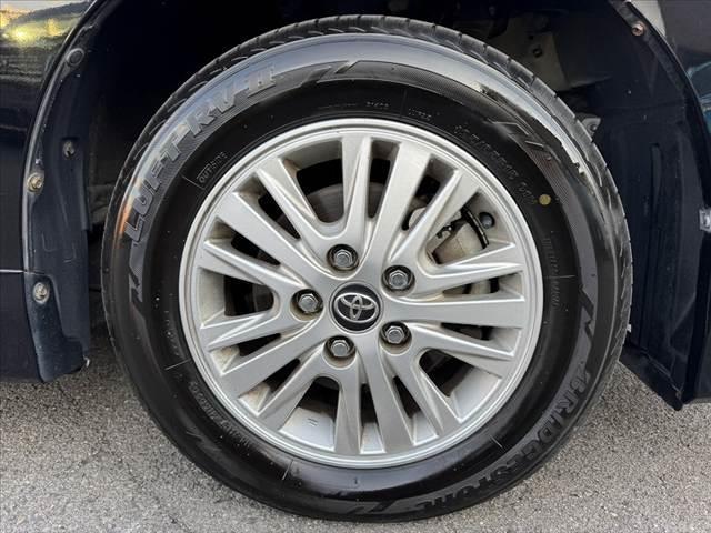 ヴォクシー Ｖ　車検整備付　禁煙車　フルセグナビ　セーフティセンスＣ　電動スライドドア　Ｐスタート　Ｂモニター　ＥＴＣ　ＬＥＤ　Ａハイビーム　先行車発進告知機能　クルコン　Ａライト　革巻きステアリング　ＢＴ　ステリモ（40枚目）