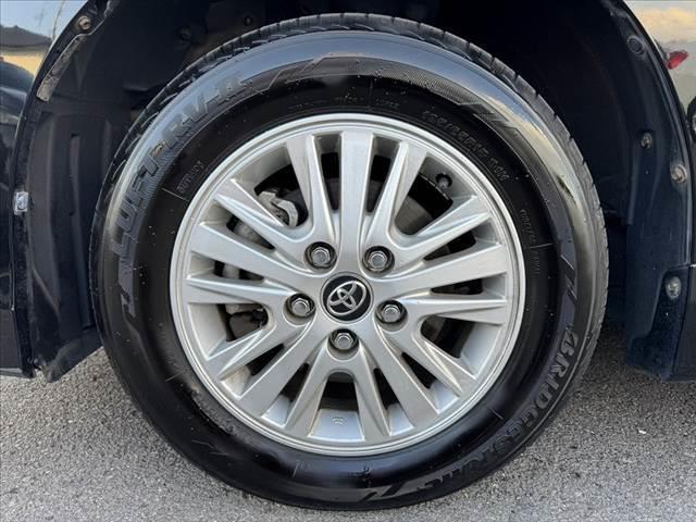 ヴォクシー Ｖ　車検整備付　禁煙車　フルセグナビ　セーフティセンスＣ　電動スライドドア　Ｐスタート　Ｂモニター　ＥＴＣ　ＬＥＤ　Ａハイビーム　先行車発進告知機能　クルコン　Ａライト　革巻きステアリング　ＢＴ　ステリモ（41枚目）