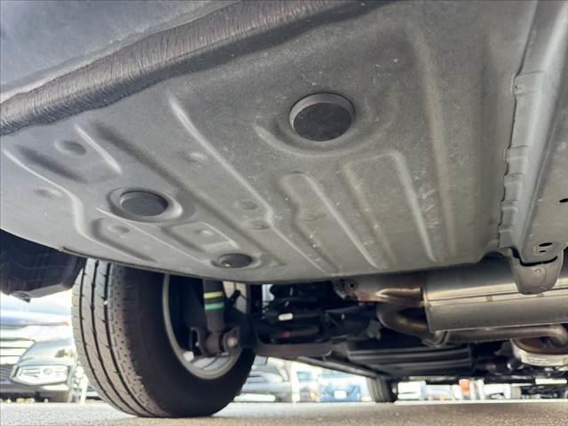 ヴォクシー Ｖ　車検整備付　禁煙車　フルセグナビ　セーフティセンスＣ　電動スライドドア　Ｐスタート　Ｂモニター　ＥＴＣ　ＬＥＤ　Ａハイビーム　先行車発進告知機能　クルコン　Ａライト　革巻きステアリング　ＢＴ　ステリモ（46枚目）