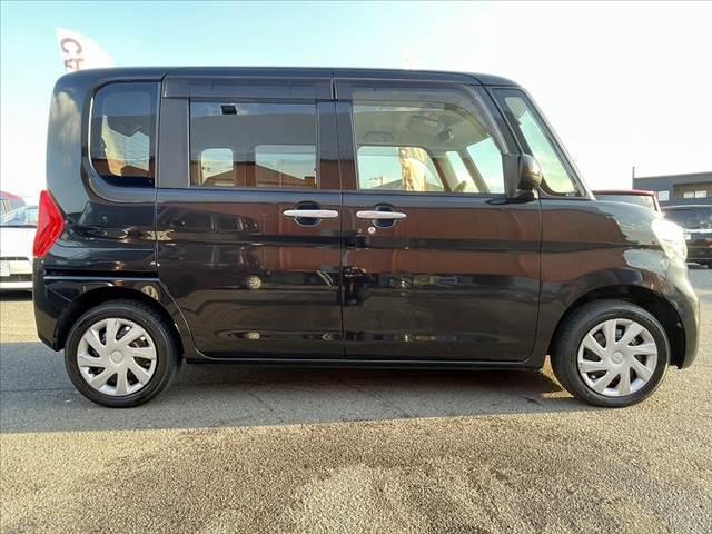 タント 　車検整備付　禁煙車　キーレス　両側スライドドア　横滑り防止装置　ＥＴＣ　アイドリングストップ　ＣＤオーディオ　電動格納ミラー　後席ロールサンシェード　ブラックリアスポイラー　ＳＲＳエアＢ　エアコン（11枚目）