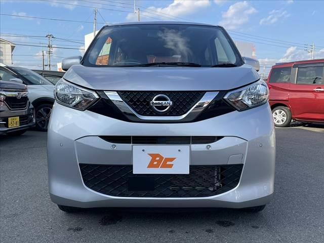 デイズ Ｂ　禁煙　車検整備付　エマージェンシーブレーキ　フロントバックソナー　Ａライト　ハイビームアシスト　車線逸脱警報　インテリジェントＤＡ　電動オート格納ミラー　バニティミラー　キーレス　マニュアルエアコン（9枚目）