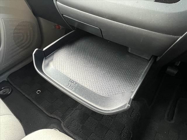 デイズ Ｂ　禁煙　車検整備付　エマージェンシーブレーキ　フロントバックソナー　Ａライト　ハイビームアシスト　車線逸脱警報　インテリジェントＤＡ　電動オート格納ミラー　バニティミラー　キーレス　マニュアルエアコン（32枚目）