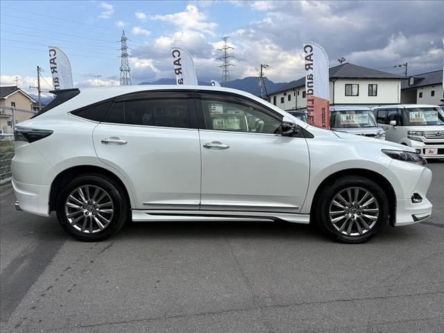 ガラスコーティングなども行っております。プロの業者による、施工ですのでご安心してお頼みください。