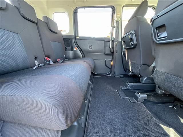 ルーミー Ｇ　後期　車検整備付　ナビ　スマアシ　シートヒーター　Ｂカメラ　両側電動スライドドア　ＥＴＣ　ドラレコ　Ｐスタート　ＬＥＤ　ＢＴ　Ａライト　ステリモ　Ｗエアバッグ　ＡＡＣ　シートアンダートレイ　Ａストップ（18枚目）