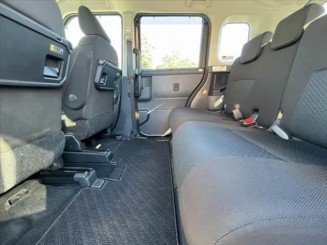 ルーミー Ｇ　後期　車検整備付　ナビ　スマアシ　シートヒーター　Ｂカメラ　両側電動スライドドア　ＥＴＣ　ドラレコ　Ｐスタート　ＬＥＤ　ＢＴ　Ａライト　ステリモ　Ｗエアバッグ　ＡＡＣ　シートアンダートレイ　Ａストップ（19枚目）