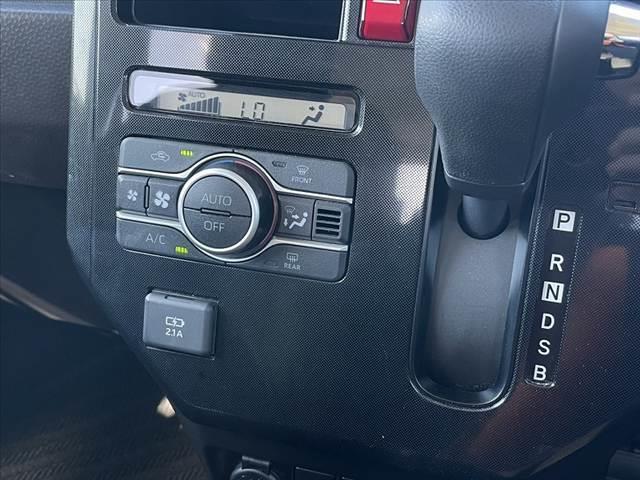 ルーミー Ｇ　後期　車検整備付　ナビ　スマアシ　シートヒーター　Ｂカメラ　両側電動スライドドア　ＥＴＣ　ドラレコ　Ｐスタート　ＬＥＤ　ＢＴ　Ａライト　ステリモ　Ｗエアバッグ　ＡＡＣ　シートアンダートレイ　Ａストップ（30枚目）