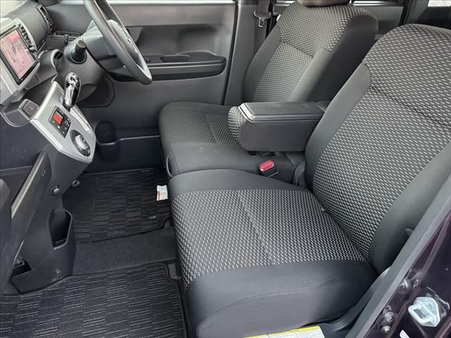 納車整備ついても第三者機関の指定工場で分解記録（法定整備）を実施し、車検を基準に不具合箇所、消耗部品は改善して納車させていただきます。