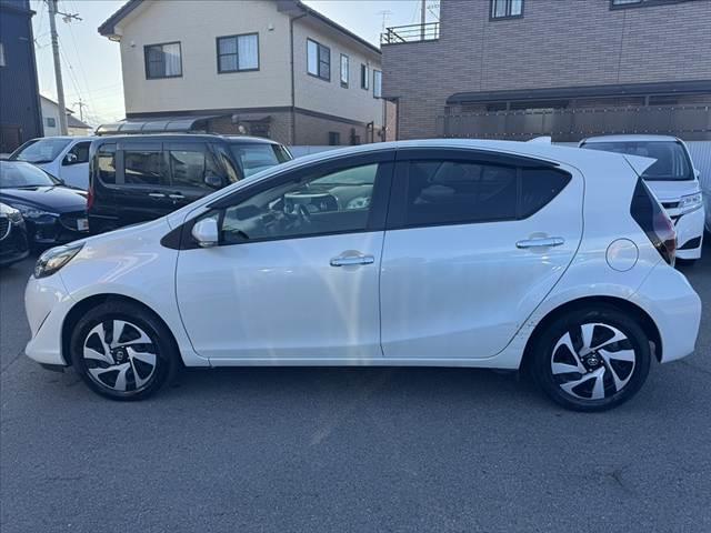 アクア Ｓスタイルブラック　後期　車検整備付　純正ナビ　全方位モニター　セーフティセンス　インテリジェントクリアランスソナー　ＬＥＤ　Ａライト　電動オート格納ドアミラー　Ｐスタート　アームレスト　Ｐガラス　Ｒワイパー　ドラレコ（12枚目）