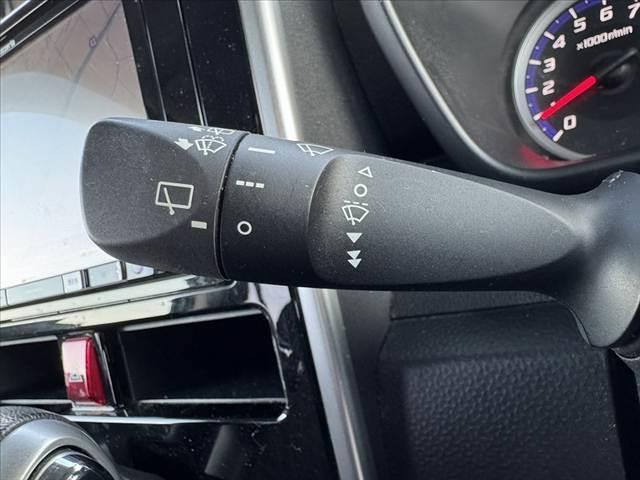 ルーミー カスタムＧ　Ｓ　禁煙車　ＳＡ２　８インチナビ　Ｂモニ　クルコン　両電　ＢＴ　ＤＶＤ再生　スマートキー　ＬＥＤ　フォグＬＥＤ　横滑り防止　ＡＡＣ　純正ＡＷ　電格ミラー　後席ロールサンシェード　シートアンダートレイ（24枚目）