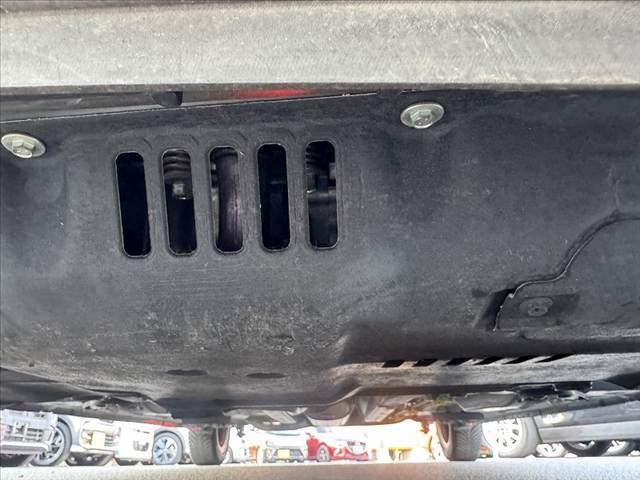 ルーミー カスタムＧ　Ｓ　禁煙車　ＳＡ２　８インチナビ　Ｂモニ　クルコン　両電　ＢＴ　ＤＶＤ再生　スマートキー　ＬＥＤ　フォグＬＥＤ　横滑り防止　ＡＡＣ　純正ＡＷ　電格ミラー　後席ロールサンシェード　シートアンダートレイ（47枚目）