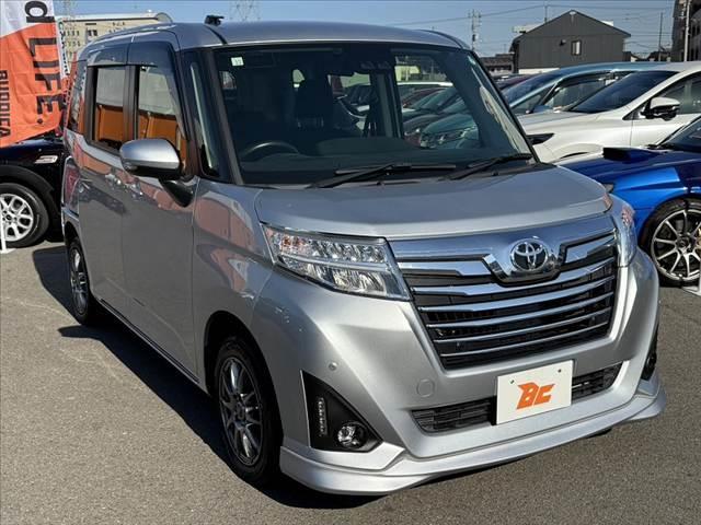 ルーミー カスタムＧ　車検整備付　禁煙車　フルセグナビ　Ｂカメラ　シートヒーター　両電スラ　ＢＴ　バックカメラ　ＥＴＣ　ステリモ　Ｐスタート　スマートキー　スペア　スマアシＩＩＩ　Ａライト　Ａハイビーム　ＬＥＤ　フォグ（8枚目）
