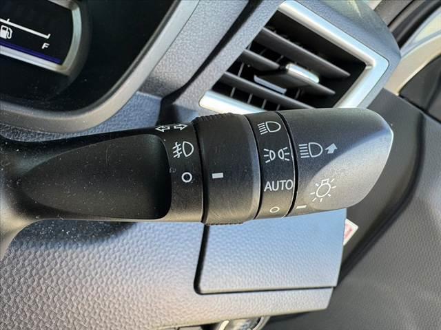 ルーミー カスタムＧ　車検整備付　禁煙車　フルセグナビ　Ｂカメラ　シートヒーター　両電スラ　ＢＴ　バックカメラ　ＥＴＣ　ステリモ　Ｐスタート　スマートキー　スペア　スマアシＩＩＩ　Ａライト　Ａハイビーム　ＬＥＤ　フォグ（28枚目）