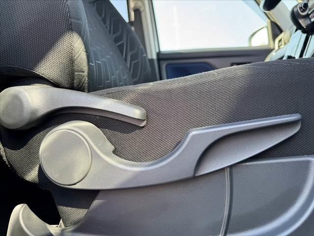 ルーミー カスタムＧ　車検整備付　禁煙車　フルセグナビ　Ｂカメラ　シートヒーター　両電スラ　ＢＴ　バックカメラ　ＥＴＣ　ステリモ　Ｐスタート　スマートキー　スペア　スマアシＩＩＩ　Ａライト　Ａハイビーム　ＬＥＤ　フォグ（32枚目）