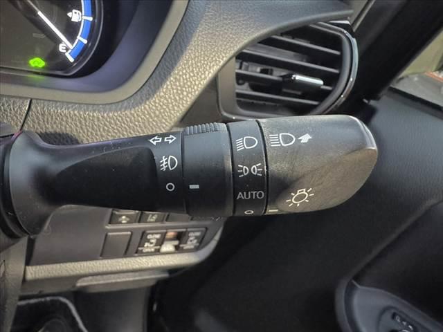 ヴォクシー ハイブリッドZS 煌II 車検整備付 禁煙車 フルセグナビ セーフティセンスC 電動スライドドア Pスタート Bモニター ETC LED Aハイビーム 先行車発進告知機能 クルコン Aライト 革巻きステアリング BT ステリモ(7枚目)