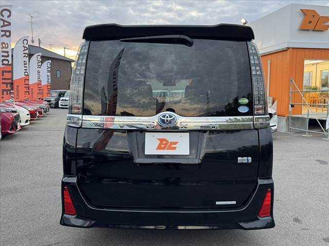 ヴォクシー ハイブリッドZS 煌II 車検整備付 禁煙車 フルセグナビ セーフティセンスC 電動スライドドア Pスタート Bモニター ETC LED Aハイビーム 先行車発進告知機能 クルコン Aライト 革巻きステアリング BT ステリモ(14枚目)