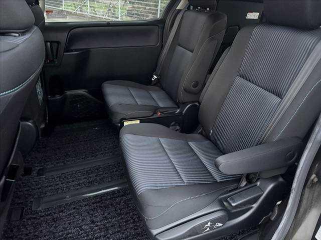 ヴォクシー ハイブリッドZS 煌II 車検整備付 禁煙車 フルセグナビ セーフティセンスC 電動スライドドア Pスタート Bモニター ETC LED Aハイビーム 先行車発進告知機能 クルコン Aライト 革巻きステアリング BT ステリモ(19枚目)