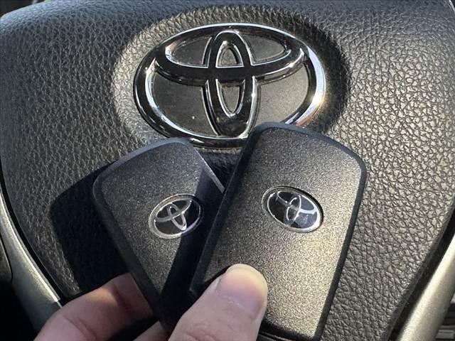 ヴォクシー ハイブリッドZS 煌II 車検整備付 禁煙車 フルセグナビ セーフティセンスC 電動スライドドア Pスタート Bモニター ETC LED Aハイビーム 先行車発進告知機能 クルコン Aライト 革巻きステアリング BT ステリモ(22枚目)