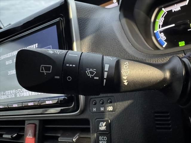 ヴォクシー ハイブリッドZS 煌II 車検整備付 禁煙車 フルセグナビ セーフティセンスC 電動スライドドア Pスタート Bモニター ETC LED Aハイビーム 先行車発進告知機能 クルコン Aライト 革巻きステアリング BT ステリモ(26枚目)