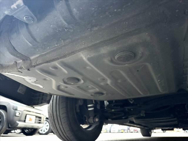 ヴォクシー ハイブリッドZS 煌II 車検整備付 禁煙車 フルセグナビ セーフティセンスC 電動スライドドア Pスタート Bモニター ETC LED Aハイビーム 先行車発進告知機能 クルコン Aライト 革巻きステアリング BT ステリモ(47枚目)