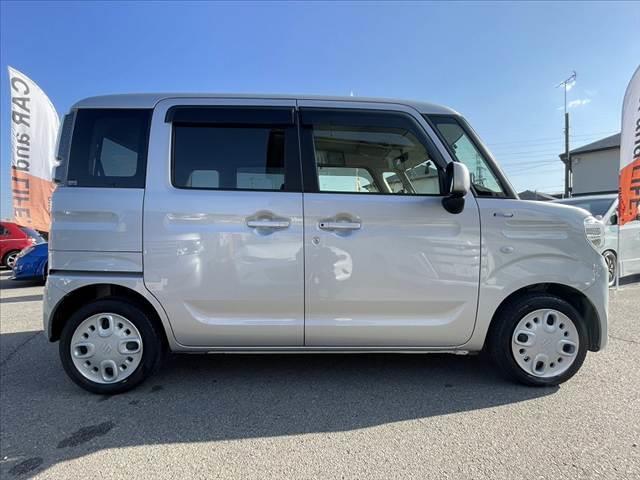 スペーシア ハイブリッドＧ　禁煙　ナビ　セーフティＳ　Ｂカメラ　地デジ　ドラレコ　Ｐスタート　スマートキー　Ａライト　ＡＡＣ　ＬＤＡ　クリソナ　Ａストップ　電格　Ｐガラス　ＵＶカット　シート下ＢＯＸ　ベンチシート　アームレスト（11枚目）