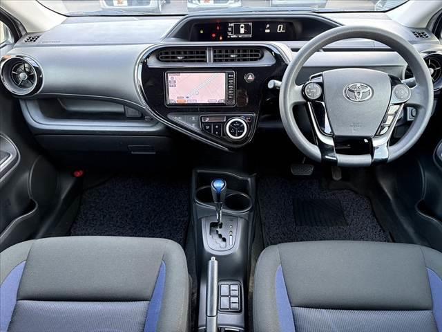 アクア S 後期 禁煙 純正ナビ Bモニター 地デジ ステリモ 社外15インチAW BT ETC Pガラス Rワイパー シートリフター シートバックポケット デジタルメーター キーレス アシストグリップ AAC(2枚目)