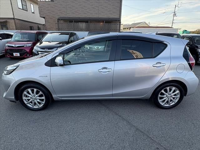 アクア S 後期 禁煙 純正ナビ Bモニター 地デジ ステリモ 社外15インチAW BT ETC Pガラス Rワイパー シートリフター シートバックポケット デジタルメーター キーレス アシストグリップ AAC(12枚目)