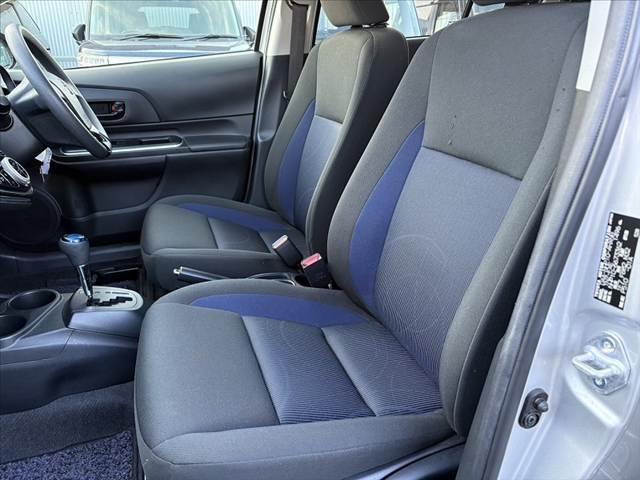 アクア S 後期 禁煙 純正ナビ Bモニター 地デジ ステリモ 社外15インチAW BT ETC Pガラス Rワイパー シートリフター シートバックポケット デジタルメーター キーレス アシストグリップ AAC(17枚目)