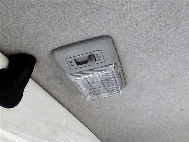 アクティトラック SDX 5速ミッション 車検整備付 リモコンキー マニュアルエアコン パワーウィンドウ パワードアロック 三方開荷台 ガードパイプ付トリイ 荷台作業灯 FMラジオ 社外12AW シガー ETC エアバッグ(22枚目)