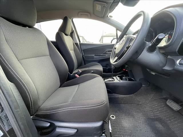 ヴィッツ Ｆ　セーフティーエディションＩＩＩ　後期　ナビ　セーフティＳ　ＬＥＤ　Ａライト　Ｂカメラ　ＢＴ　ＤＶＤ　ＥＴＣ　Ｐスタート　Ａ／Ｃ　Ｐガラス　フォグランプ　Ｗエアバッグ　バニティミラー　電格ミラー　ＡＢＳ　スマートエントリー（16枚目）