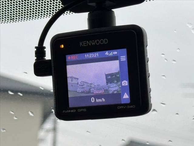 シエンタ Ｘ　車検整備付　禁煙車　ナビ　ＢＴ　電スラ　Ｂカメラ　ドラレコ　地デジ　電格ミラー　ＡＣ　Ｐガラス　横滑り防止機能　Ｗエアバッグ　ＡＢＳ　キーレス　アナログメーター　モノクロドライブモニター（7枚目）