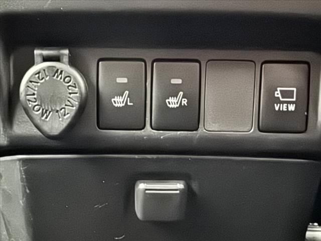 タンク カスタムＧ　９インチフルセグナビ　ステリモ　シートヒーター　Ｂカメラ　ＬＥＤ　クルコン　両電　ＤＶＤ　ＢＴ　Ｐスタート　スマートキー　Ａライト　Ａハイビーム　クリソナ　ＡＡＣ　Ｒシェード　ＥＳＣ　Ｐガラス　ＥＳＣ（6枚目）