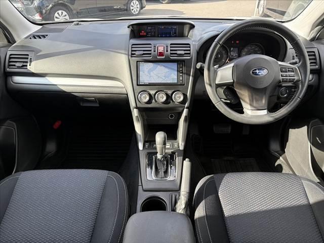 フォレスター ２．０ｉ－Ｌ　アイサイト　４ＷＤ　アイサイト　シートヒーター　ルーフレール　Ａライト　パワーシート　フルセグナビ　Ｂモニター　ＢＴ　ＤＶＤ　Ｐスタート　スマートキーＸ２　車線逸脱警報　レーダークルーズ　ＨＩＤ　純正１７ＡＷ（2枚目）