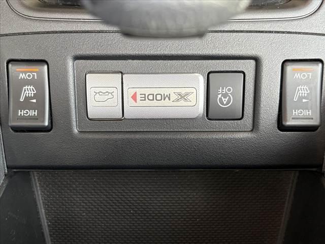 フォレスター ２．０ｉ－Ｌ　アイサイト　４ＷＤ　アイサイト　シートヒーター　ルーフレール　Ａライト　パワーシート　フルセグナビ　Ｂモニター　ＢＴ　ＤＶＤ　Ｐスタート　スマートキーＸ２　車線逸脱警報　レーダークルーズ　ＨＩＤ　純正１７ＡＷ（7枚目）