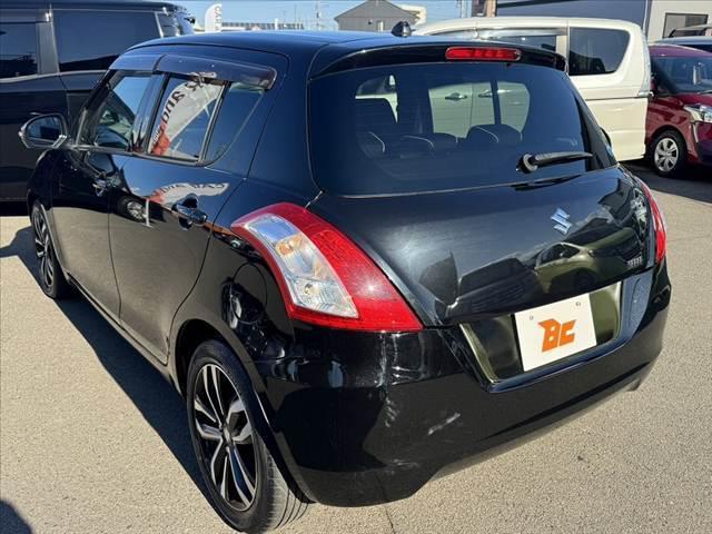 スイフト スタイル－ＤＪＥ　後期　社外ナビ　地デジ　ＢＴ　ＥＴＣ　ステリモ　クルコン　Ｐスタート　スマートキー　スペア　革巻きステア　シートヒーター　ＡＡＣ　純正１６インチＡＷ　横滑り防止　Ａストップ　ヘッドライトレベライザー（13枚目）