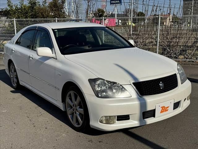 クラウン アスリート　後期　純正ＨＤＤナビ　革シート　Ｐシート　シートヒーター　Ｂモニター　ＨＩＤ　フォグ　クルコン　ＡＷ　革巻きステアリング　ＡＡＣ　Ｐスタート　ＶＳＣ　ＴＲＣ　電動格納ドアミラー　リアアンダースポイラー（8枚目）