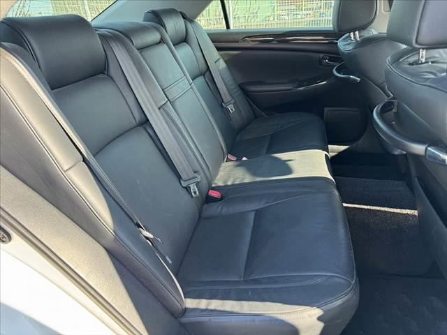 クラウン アスリート　後期　純正ＨＤＤナビ　革シート　Ｐシート　シートヒーター　Ｂモニター　ＨＩＤ　フォグ　クルコン　ＡＷ　革巻きステアリング　ＡＡＣ　Ｐスタート　ＶＳＣ　ＴＲＣ　電動格納ドアミラー　リアアンダースポイラー（18枚目）