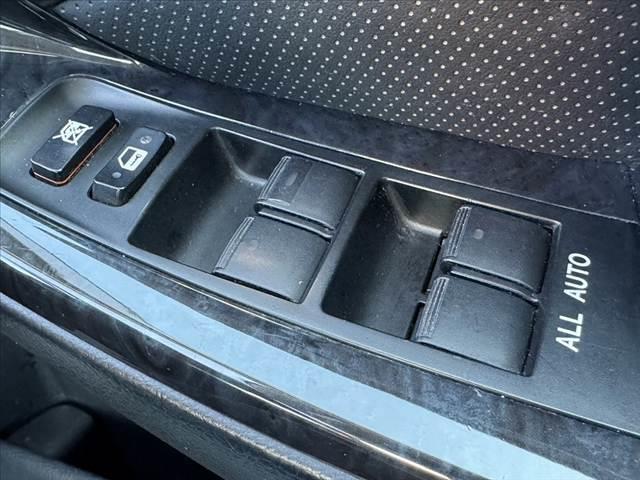 クラウン アスリート　後期　純正ＨＤＤナビ　革シート　Ｐシート　シートヒーター　Ｂモニター　ＨＩＤ　フォグ　クルコン　ＡＷ　革巻きステアリング　ＡＡＣ　Ｐスタート　ＶＳＣ　ＴＲＣ　電動格納ドアミラー　リアアンダースポイラー（25枚目）