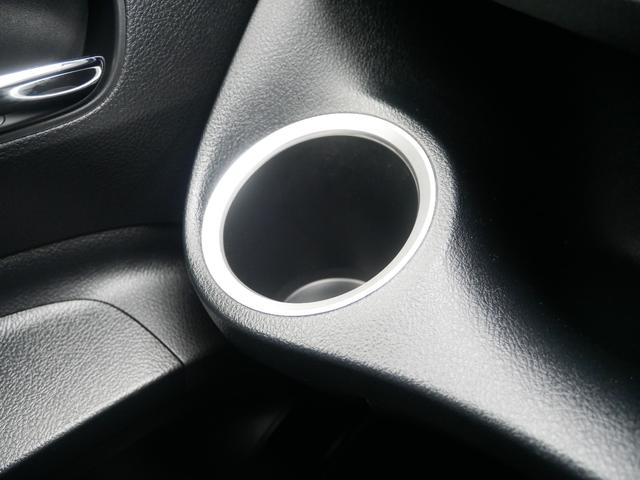 シエンタ ハイブリッドG 純正ナビ バックモニター ETC プッシュスタート 両側パワースライド LEDヘッドライト ドライブレコーダー オートハイビーム 車線逸脱警報 衝突被害軽減システムプリクラッシュセーフティ付き(21枚目)