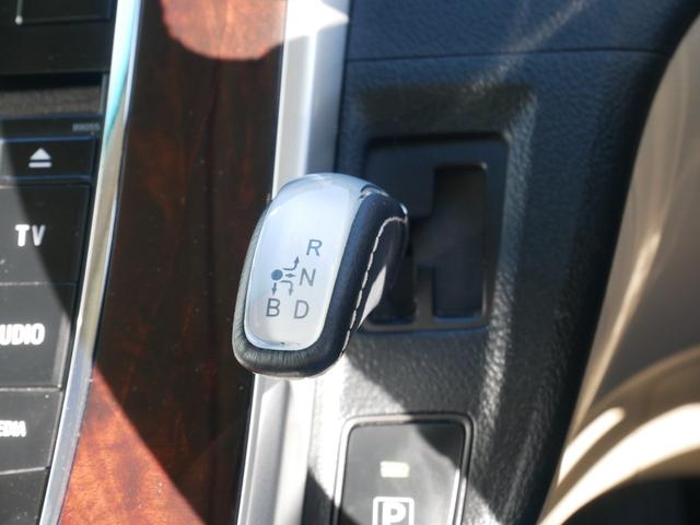 SAI G メーカーオプションナビ バックモニター ETC プッシュスタート HIDヘッドライト シートメモリー オートエアコン パワーシート スペアタイヤ スマートキー 三角表示板付き(18枚目)