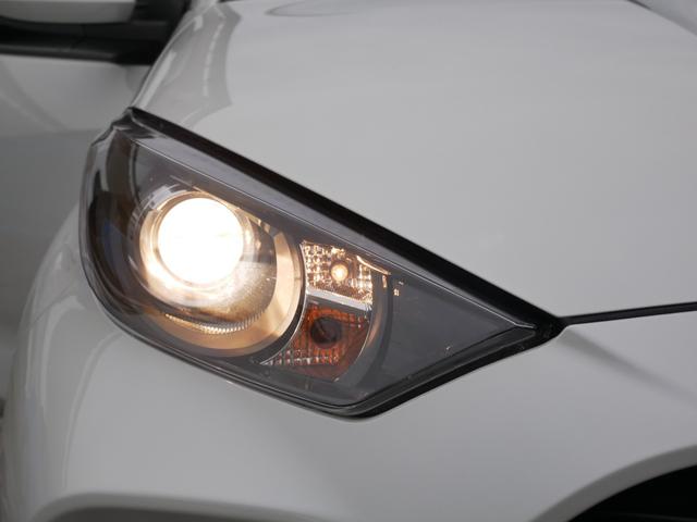 ヤリス X ディスプレイオーディオ バックモニター ETC プッシュスタート ドライブレコーダー オートハイビーム 車線逸脱警報 衝突被害軽減システムプリクラッシュセーフティ付き(8枚目)