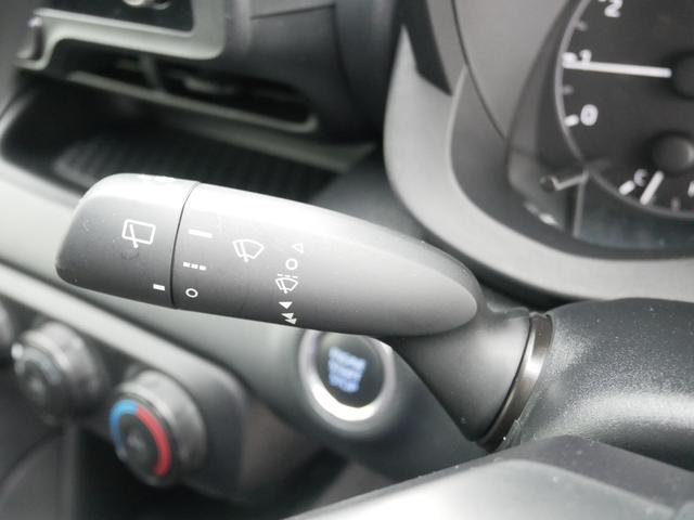 ヤリス X ディスプレイオーディオ バックモニター ETC プッシュスタート ドライブレコーダー オートハイビーム 車線逸脱警報 衝突被害軽減システムプリクラッシュセーフティ付き(28枚目)
