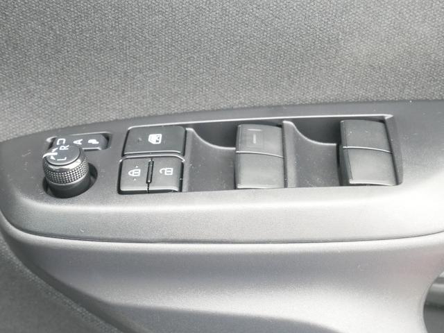 ヤリス X ディスプレイオーディオ バックモニター ETC プッシュスタート ドライブレコーダー オートハイビーム 車線逸脱警報 衝突被害軽減システムプリクラッシュセーフティ付き(34枚目)