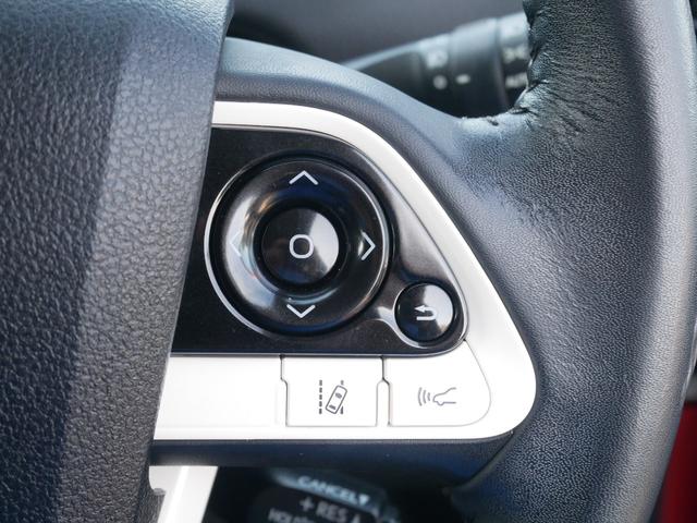 �X�e�A�����O�X�C�b�`�i�E���A���[�^�[����j