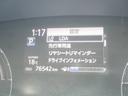 車線逸脱警報などの機能がメーターで操作できます。