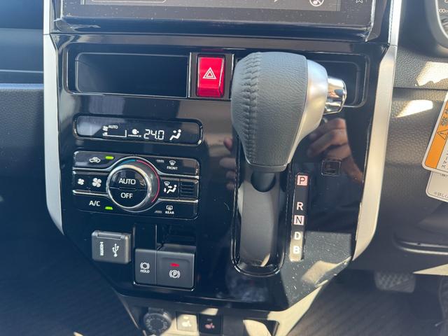 ルーミー カスタムG-T 純正フロアマット メーカー9インチDA 全方位モニター スマートアシスト アイドリングストップ シートヒーター シートバックテーブル 両側パワースライドドア LEDヘッド/フォグランプ 15インチAW(20枚目)