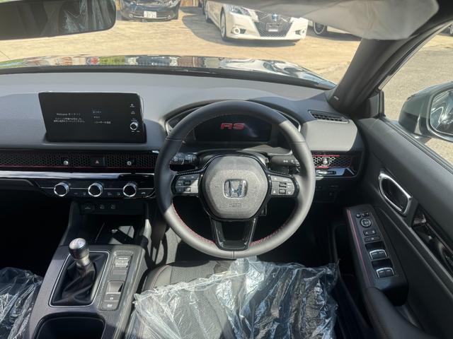 シビック RS ワンオーナー 純正フロアマット ホンダコネクトディスプレイ Bカメラ BOSEサウンドシステム ホンダセンシング パワーシート シートヒーター フルLEDヘッドランプ  純正18インチAW(9枚目)