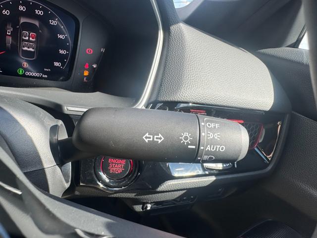 シビック RS ワンオーナー 純正フロアマット ホンダコネクトディスプレイ Bカメラ BOSEサウンドシステム ホンダセンシング パワーシート シートヒーター フルLEDヘッドランプ  純正18インチAW(13枚目)