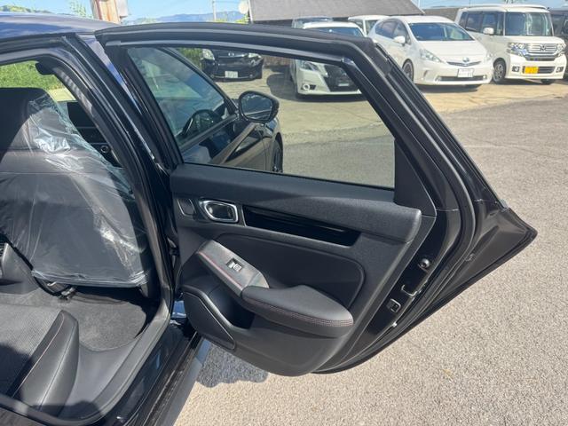 シビック RS ワンオーナー 純正フロアマット ホンダコネクトディスプレイ Bカメラ BOSEサウンドシステム ホンダセンシング パワーシート シートヒーター フルLEDヘッドランプ  純正18インチAW(24枚目)